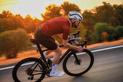 ABUS GameChanger 2.0 Road Aero Elite Helmet in Shiny White (Made in Italy) click to zoom image