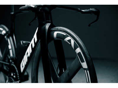 Cadex Aero 4 Spoke 1K Tubeless Disc-Brake DB RW HG & XDR click to zoom image