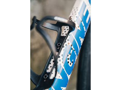 Cadex Bottle Cage click to zoom image