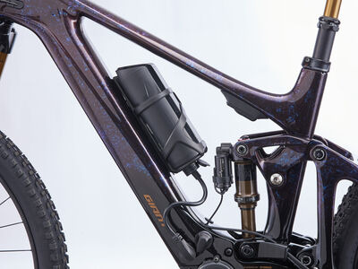 Giant EnergyPak Plus 200 click to zoom image