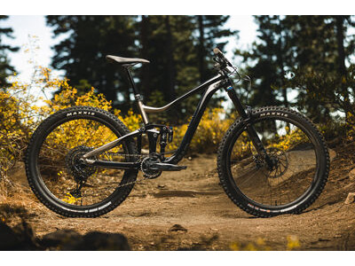 Giant Trance X 1 click to zoom image