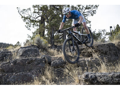 Giant Anthem Advanced SL 2 Mariana Blue click to zoom image