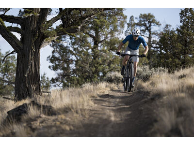 Giant Anthem Advanced SL 2 Mariana Blue click to zoom image