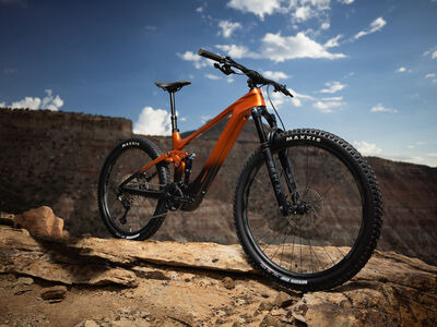 Giant Trance X Advanced E+ Elite 2 click to zoom image