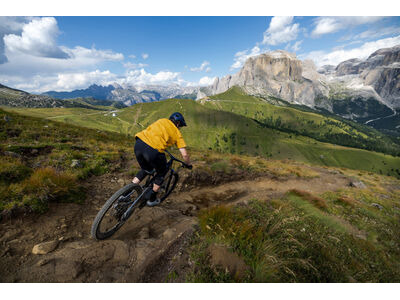 Giant Trance Advanced E+ 1 Carbon / Tactical Grey click to zoom image