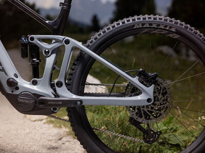 Giant Trance Advanced E+ 1 Carbon / Tactical Grey click to zoom image