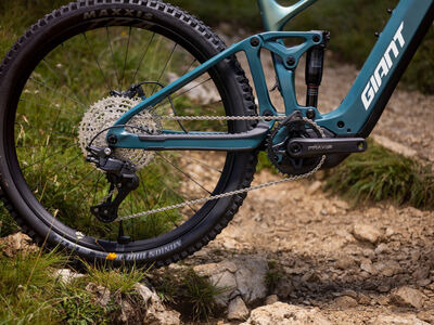 Giant Trance Advanced E+ 2 Moon Dust / Carbon click to zoom image