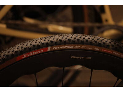 Vittoria TYRE Vit Ter T60 Mixed 700x40c Endura Br click to zoom image