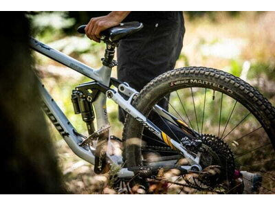 Vittoria Martello 27.5X2.4 Enduro 2-Fold Full Black 4C G2.0 Tyre click to zoom image