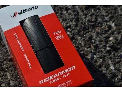 Vittoria RideArmor II 700x36c TLR full black G2.0 click to zoom image