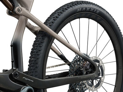 LIV Pique X Advanced SL 1 Dunebeige / Rawcarbon click to zoom image